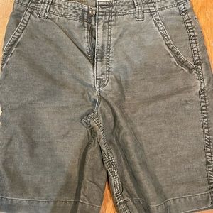 Men’s shorts size 32